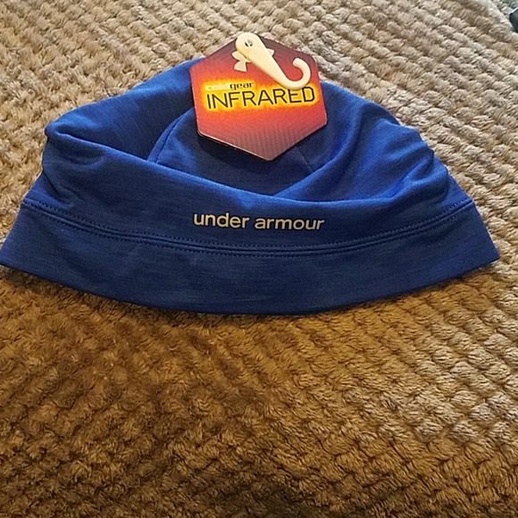 UNDER ARMOUR WOMEN'S INFRARED SKULL CAP - Picture 4 of 4